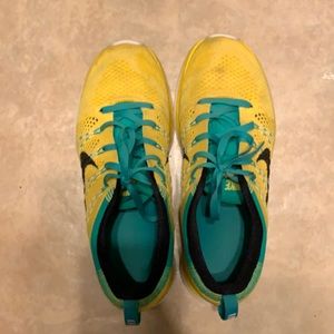 Nike running shoes women US 6